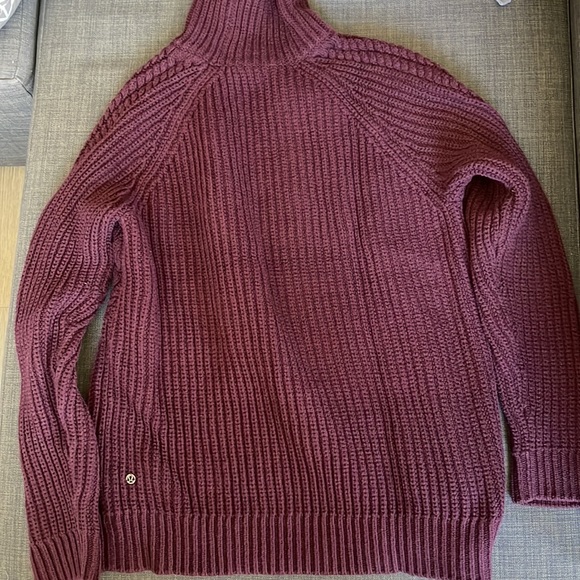 Lululemon Bring The Cozy Turtleneck Size 6 - Picture 4 of 10